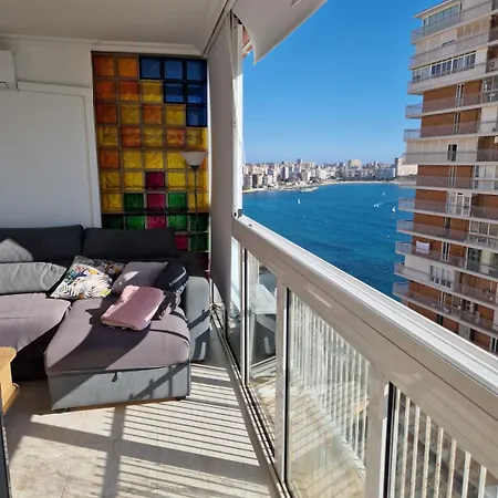 Vistas Al Mar. Gran Salon. Playa A 1 Minuto. Wifi * Alicante